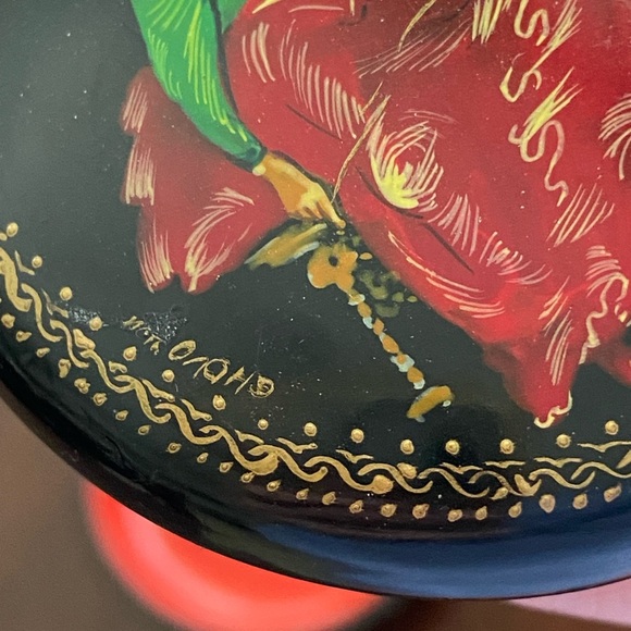 Vintage Russian Lacquer Trinket Box Hand Painted Artist Signed - Picture 6 of 14